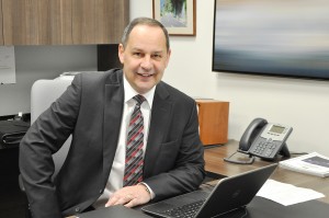 Yves Pronovost Directeur régional, Est du Canada Sym-Tech