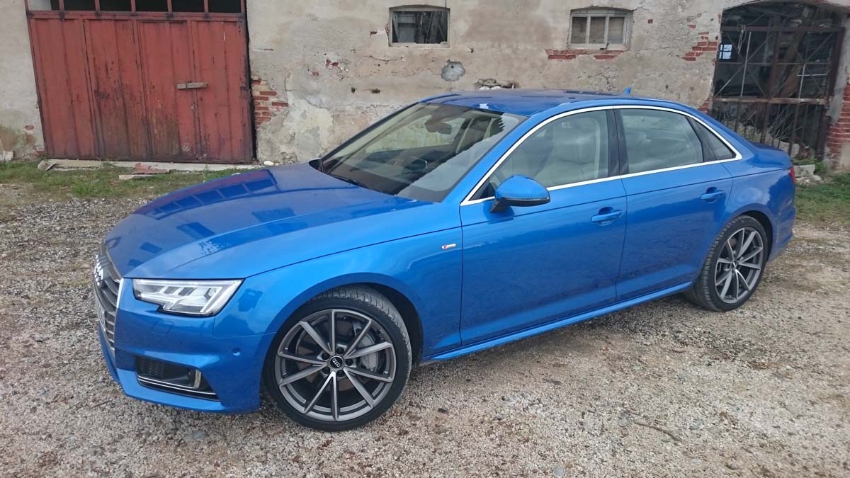 Premier contact Audi A4 2017