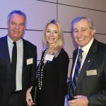 Denis Michel, concessionnaire bien connu de la Vieille Capitale, Isabelle Miranda, de la BMO, et le président du SIAM 2016, Michel Gaudette.