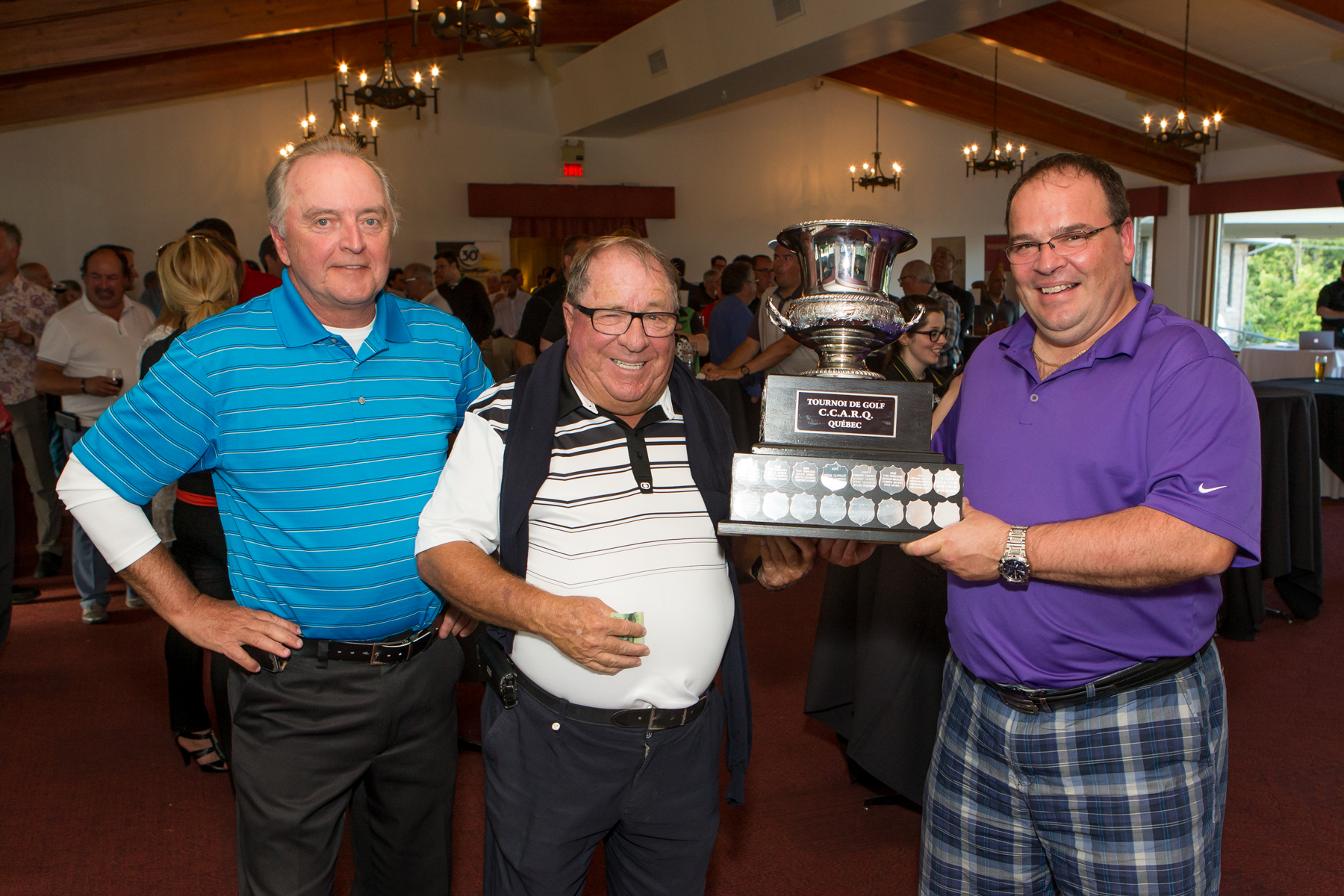 Les gagnants 2016 du tournoi de golf de la Corporation Mobilis, de Cartier Chevrolet Buick GMC : Christian Parrot, Bertrand Hébert, Normand Poisson et Christian Bourque (absent de la photo). Crédit photo : Autojournal Jean Rodier