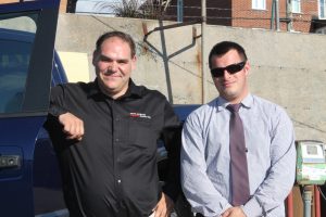 Martin Lemire, directeur des véhicules commerciaux, de Nissan Boucherville, et Alex Emond, conseiller aux Ventes, étaient sur place dans l’espoir de rencontrer des acheteurs potentiels.