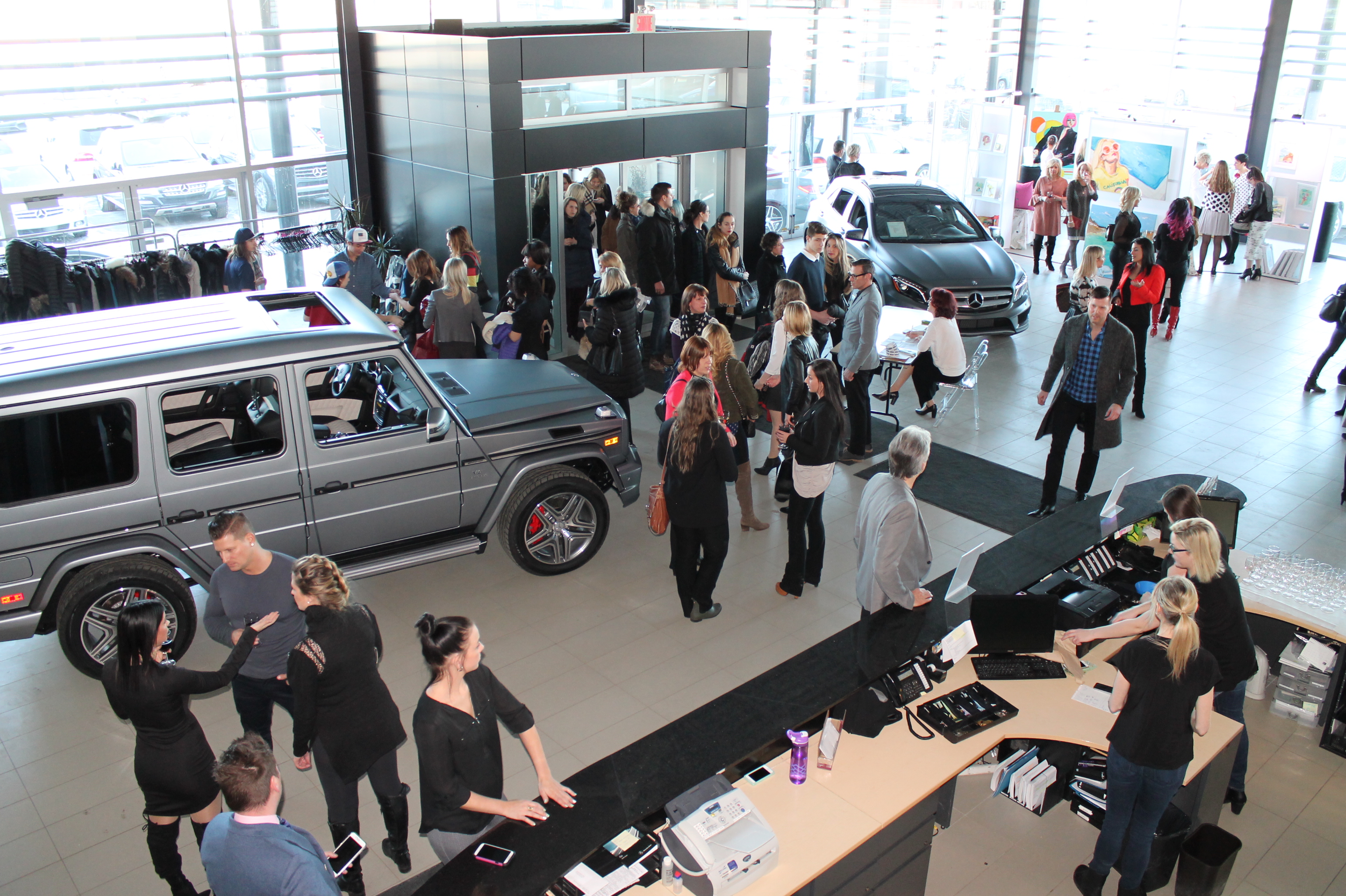 Mercedes Benz Quebec >> Mercedes Benz De Quebec De Showroom A Fashion Show Automedia Mercedes Benz Quebec >> Mercedes Benz De Quebec De Showroom A Fashion Show Automedia