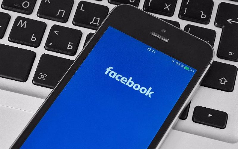 Conseillers en ventes de véhicules et Facebook : faire sa marque sociale