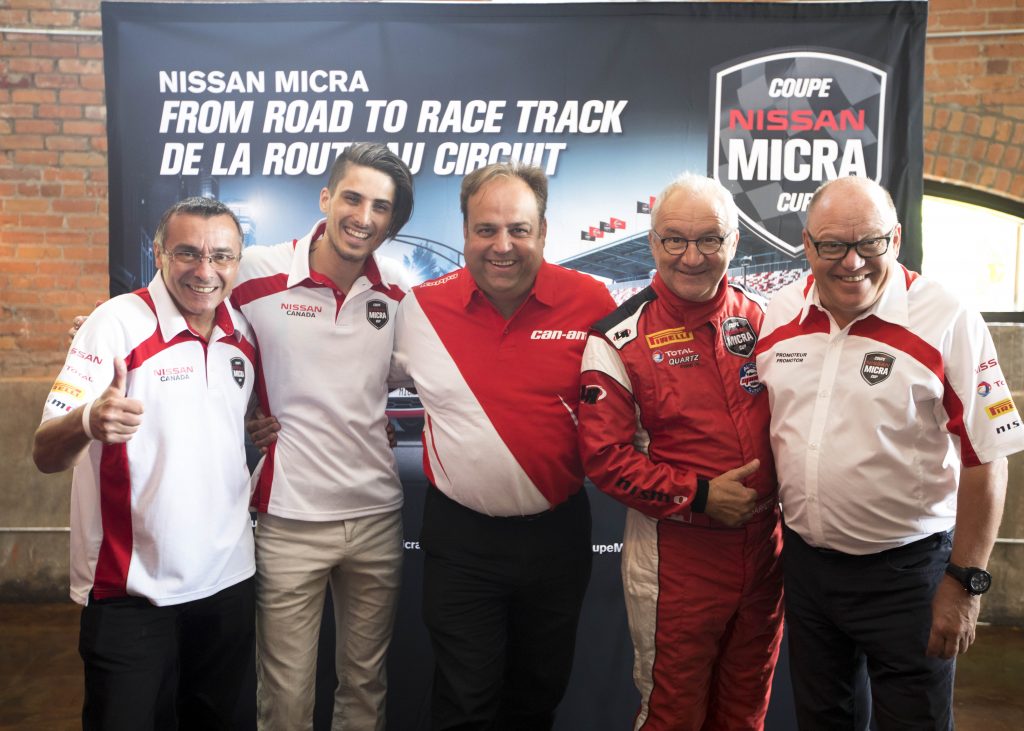 Dans l’ordre habituel : Didier Marsaud, le directeur principal, communications d’entreprise de Nissan Canada, Kevin Bazinet, Dominic Fugère, le directeur général du GP3R, Michel Barrette et Jacques Deshaies, le promoteur de la Coupe Nissan Micra. (Photo: Frédérique Ménard-Aubin)