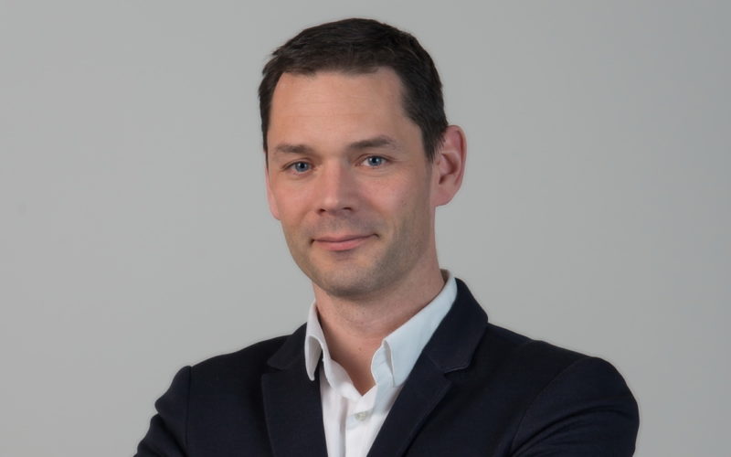 Automobiles Porsche Canada nomme Colas Henckes au poste de directeur du markéting