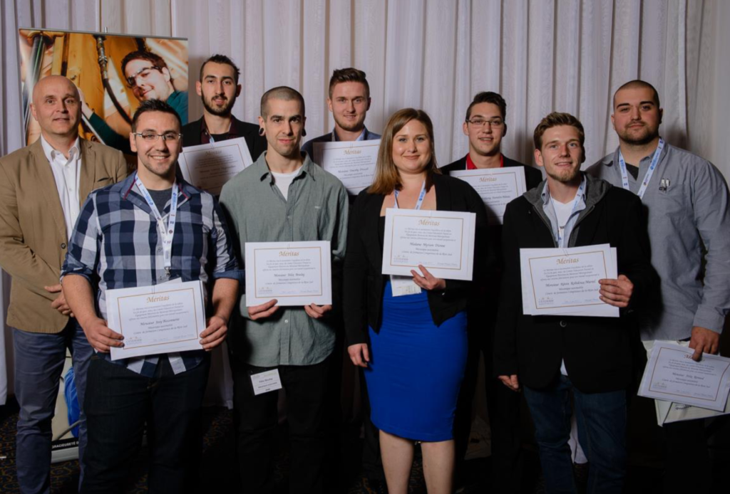 Les meilleurs étudiants finissants du secteur des services automobiles honorés
