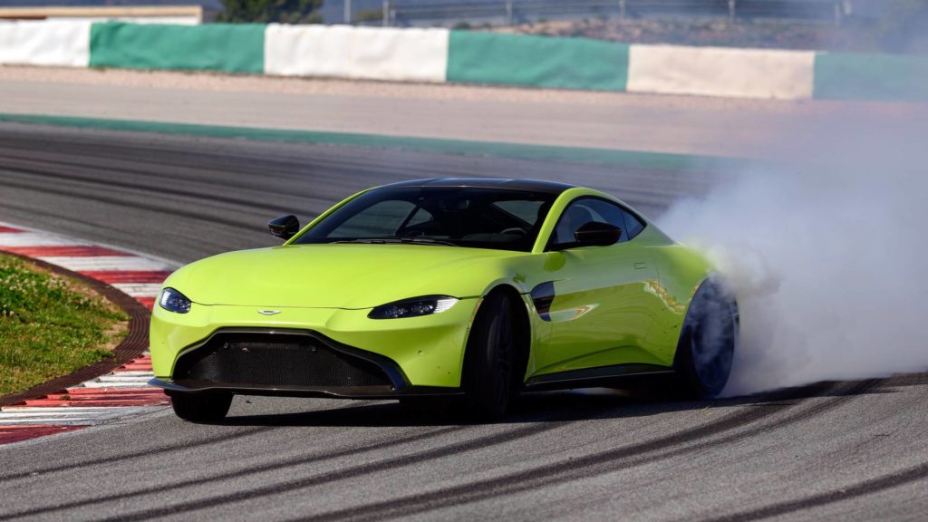 Aston Martin Vantage AMR : Maintenant disponible avec une transmission manuelle