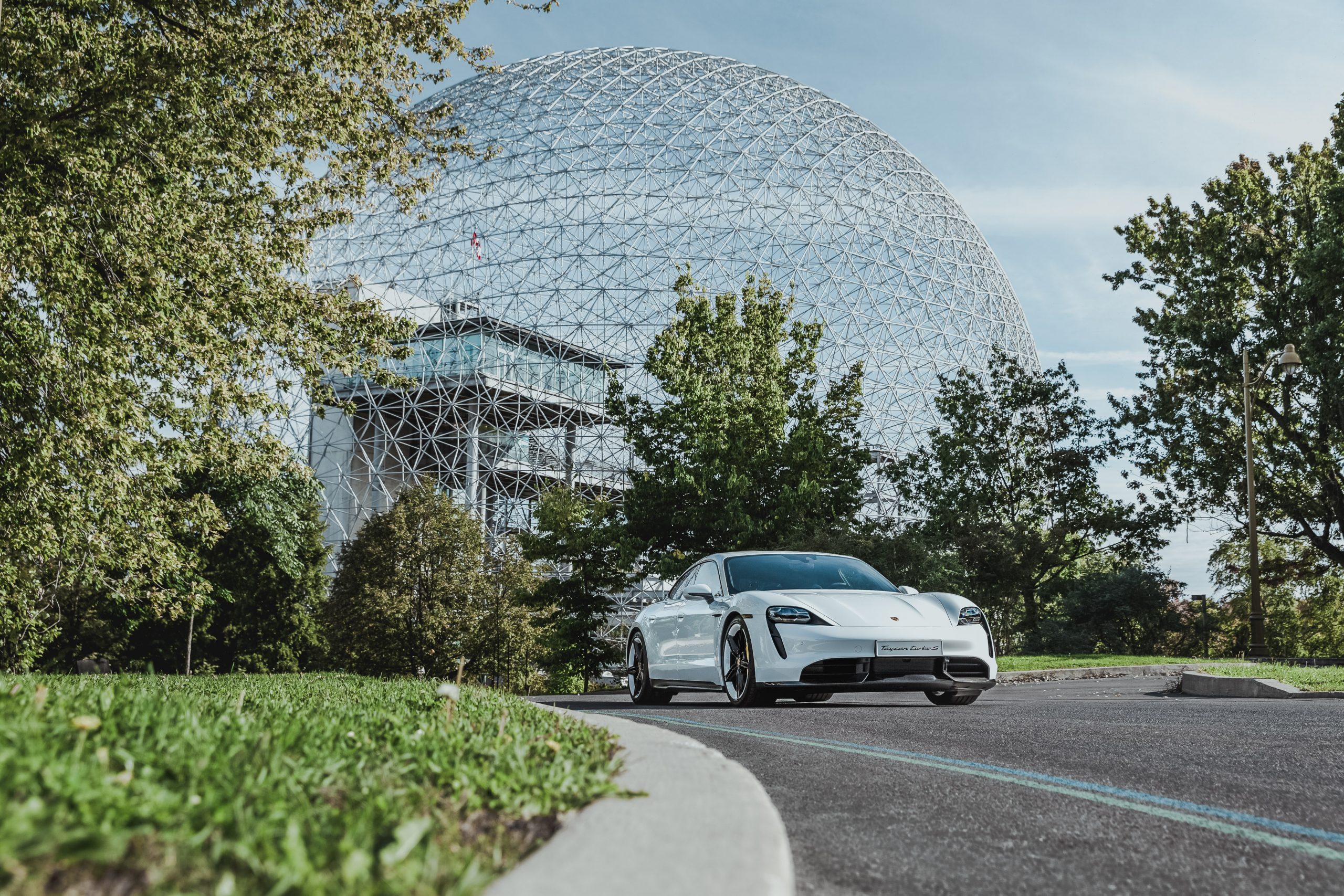 Porsche Taycan Turo Montreal Canada