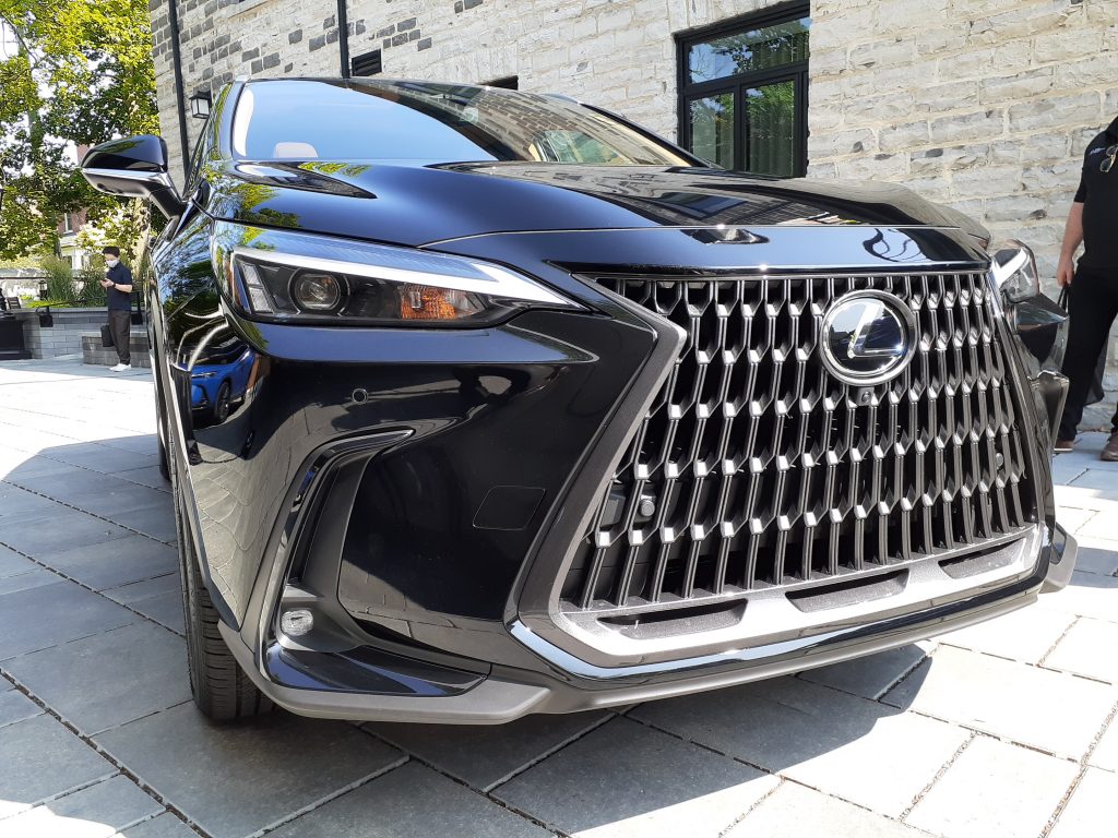 Lexus NX 2022