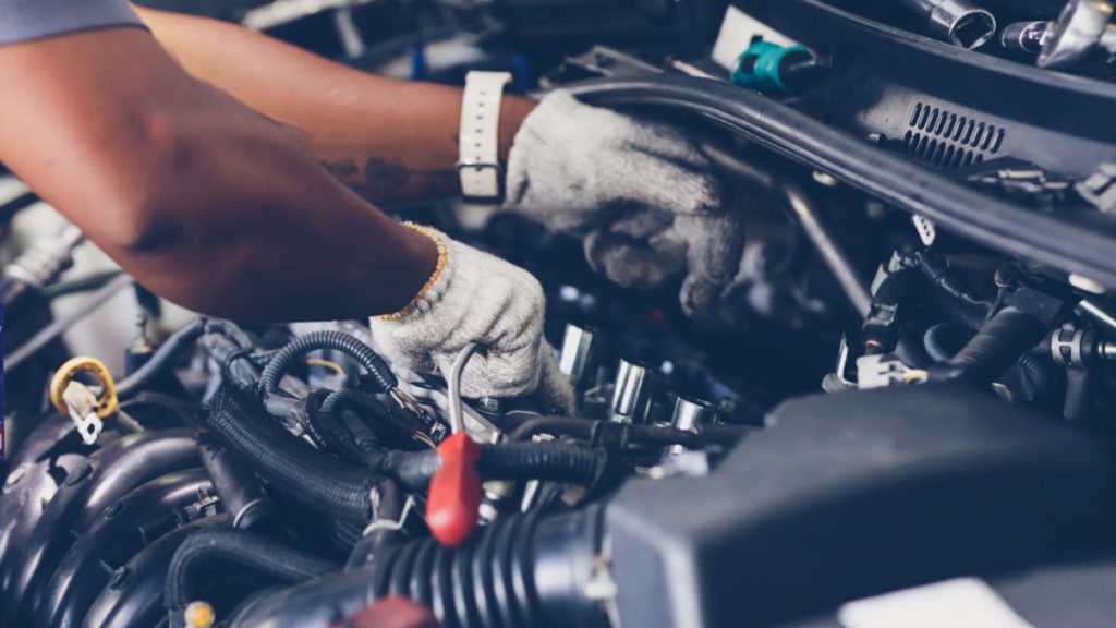 Garage indépendant moderne avec des semaines de travail de 4 jours