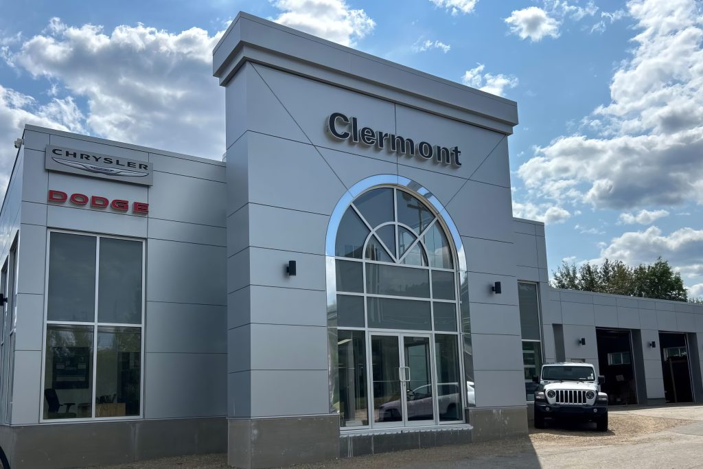 Consolidation de deux concessions Chrysler dans Charlevoix