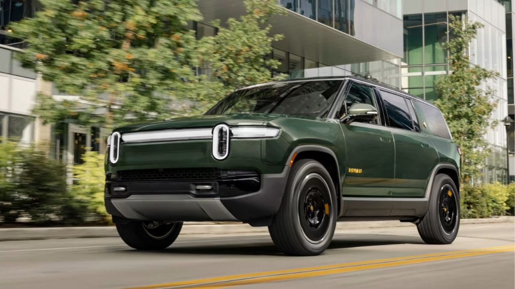 Le centre de service Rivian de Montréal déménage à Laval