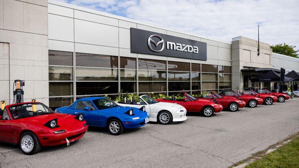 Plus de 250 Mazda MX-5 Miata réunies au profit de la Fondation Charles-Bruneau