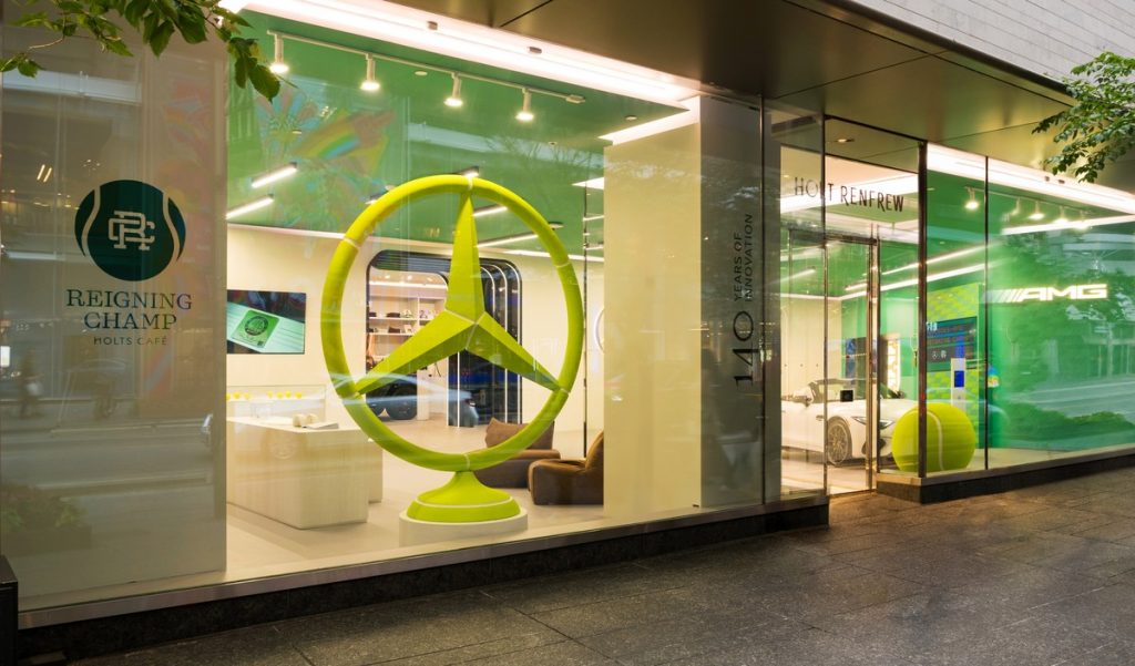 Studio Mercedes-Benz chez Holt Renfrew à Toronto