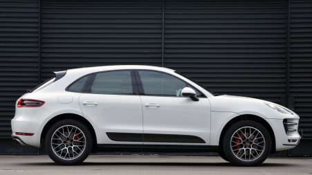 05-2015-porsche-macan-fd-1